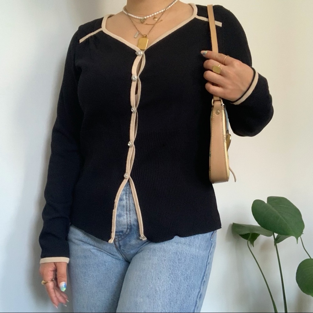 BLACK CONTRAST CARDIGAN WITH RHINESTONE BUTTONS
